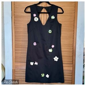 NICOLE MILLER NEW YORK 3-D Floral Mini Shift Dress 6 Mod 60s 90s LBD Barbie